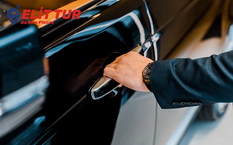 Araçlarımızın tamamı geniş iç hacim, modern donanım ve konforlu oturma alanları ile donatılmıştır.